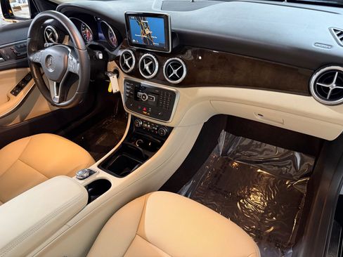 Used 2015 Mercedes-Benz GLA 250 image 43