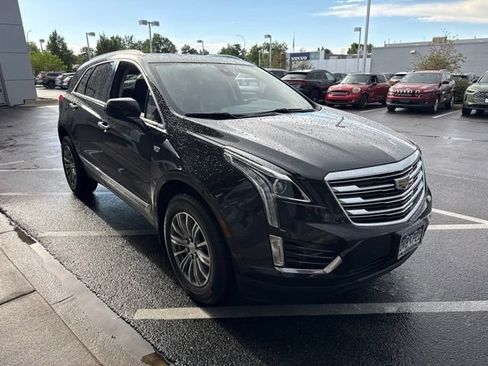 Used 2019 Cadillac XT5 Luxury AWD/4WD image 2