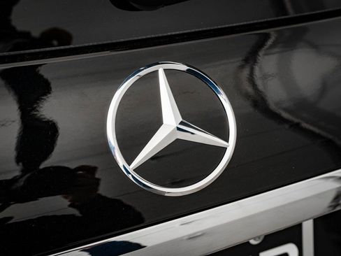 New 2026 Mercedes-Benz GLS 450 4MATIC image 9