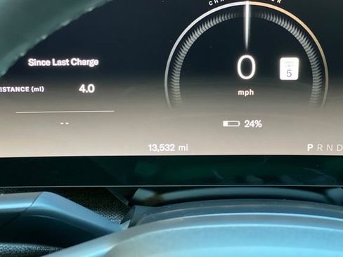 Used 2024 Lucid Air Touring AWD/4WD image 29