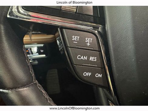 Certified 2023 Lincoln Nautilus Reserve w/ Luxury Package image 35