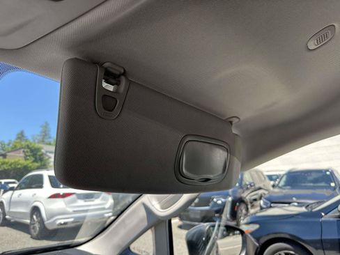 Used 2023 Chrysler Pacifica Touring-L FWD image 29