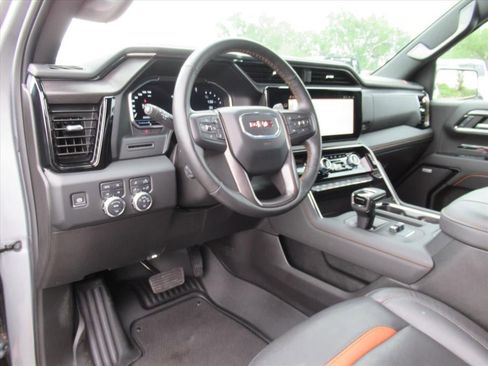 Used 2024 GMC Sierra 1500 AT4 AWD/4WD image 16