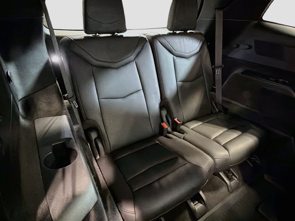 Used 2024 Cadillac XT6 Premium Luxury w/ LPO, Floor Liner Package AWD/4WD image 29