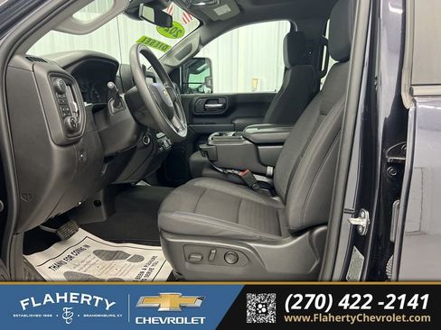 Used 2024 Chevrolet Silverado 2500 Custom w/ Custom Value Package image 9