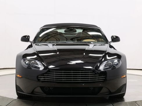 Used 2012 Aston Martin V8 Vantage Roadster image 89