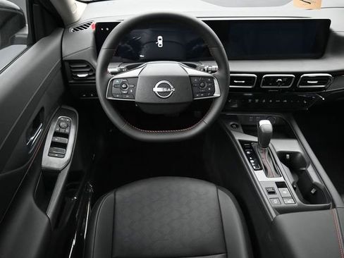 New 2026 Nissan Sentra SR w/ SR Premium Package FWD image 12