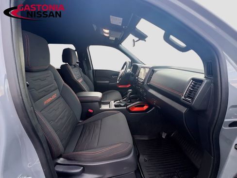 Used 2023 Nissan Frontier PRO-4X w/ Technology Package image 35