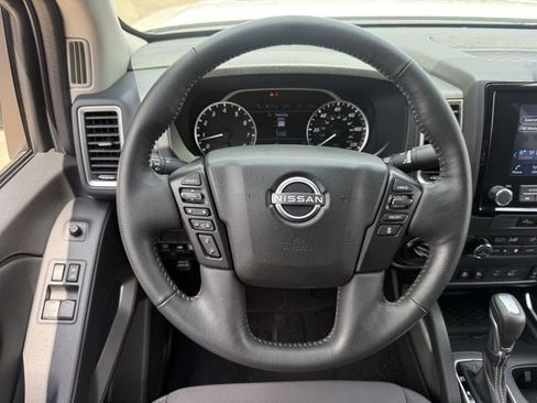 Used 2024 Nissan Frontier SV w/ SV Convenience Package AWD/4WD image 12