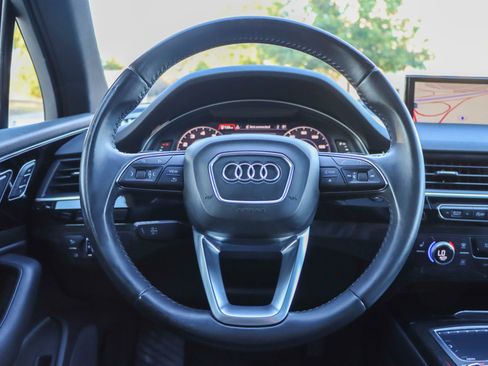 Used 2017 Audi Q7 3.0T Premium Plus w/ Premium Plus Package image 35