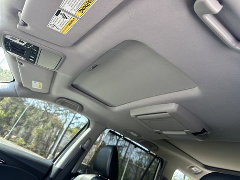 Used 2021 Honda Pilot Elite image 28