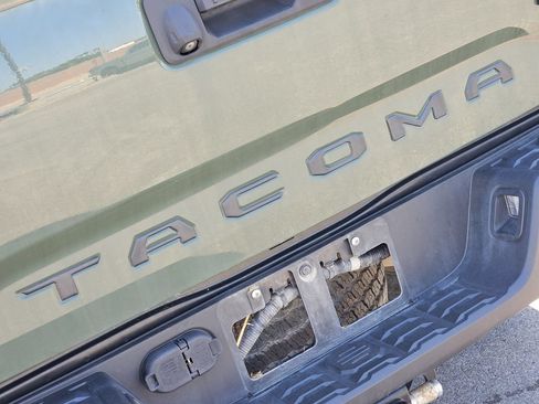 Used 2020 Toyota Tacoma TRD Pro AWD/4WD image 7
