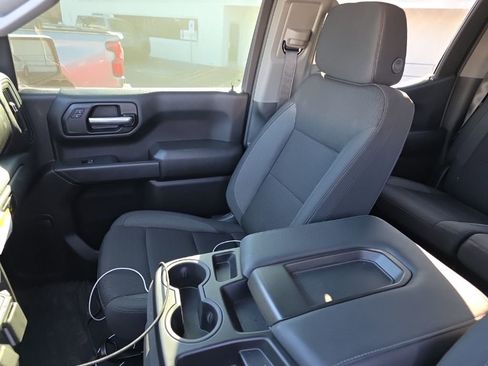 Used 2025 Chevrolet Silverado 1500 Custom image 18