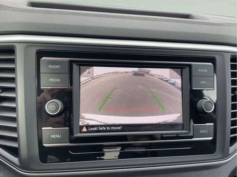 Used 2023 Volkswagen Atlas SE image 29