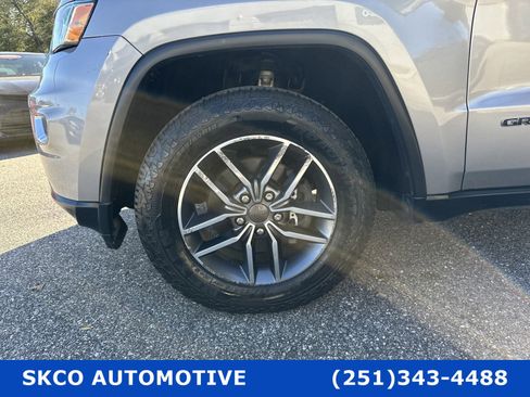 Used 2020 Jeep Grand Cherokee Limited w/ Luxury Group II image 9