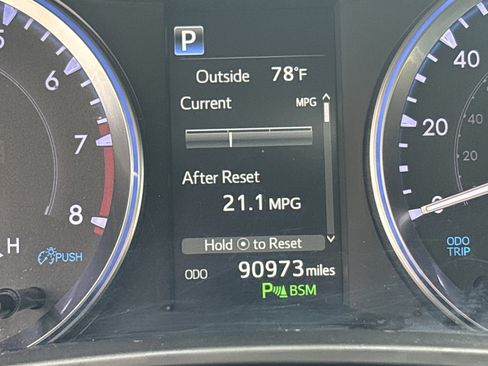 Used 2019 Toyota Highlander Limited Platinum AWD/4WD image 22