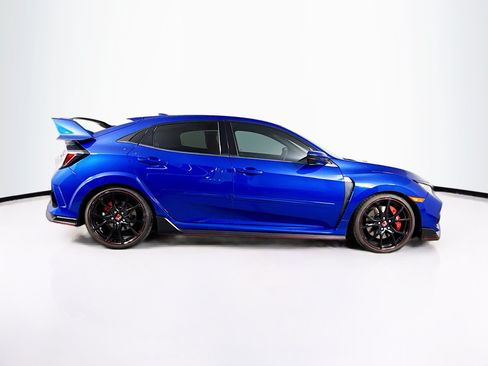 Used 2017 Honda Civic Type R image 2
