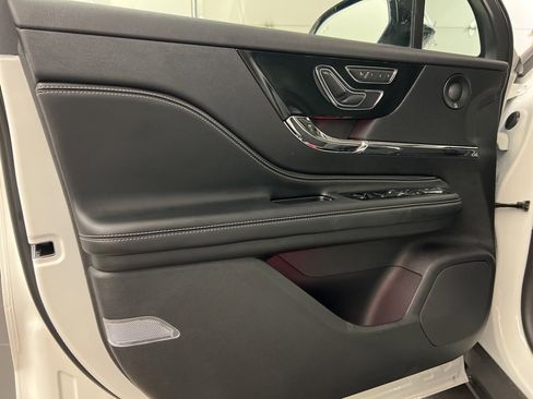 New 2026 Lincoln Corsair Reserve image 32