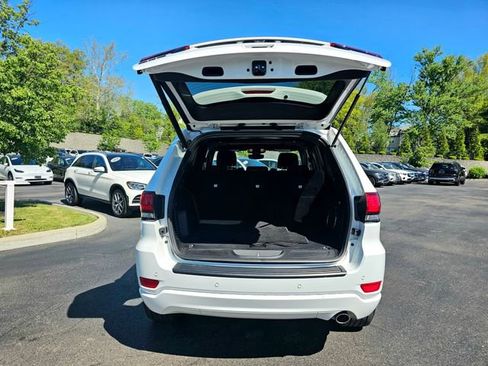 Used 2022 Jeep Grand Cherokee Laredo X AWD/4WD image 10