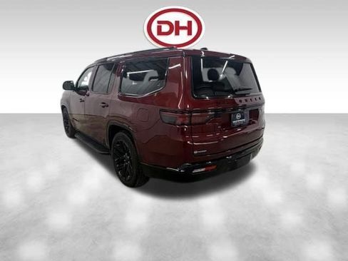 Used 2025 Jeep Wagoneer Series II w/ Convenience Group I AWD/4WD image 10