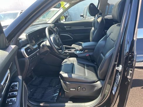 Used 2024 Kia Telluride S w/ S Sunroof Package FWD image 13