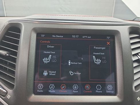 Used 2020 Jeep Cherokee Trailhawk w/ Cold Weather Group image 32