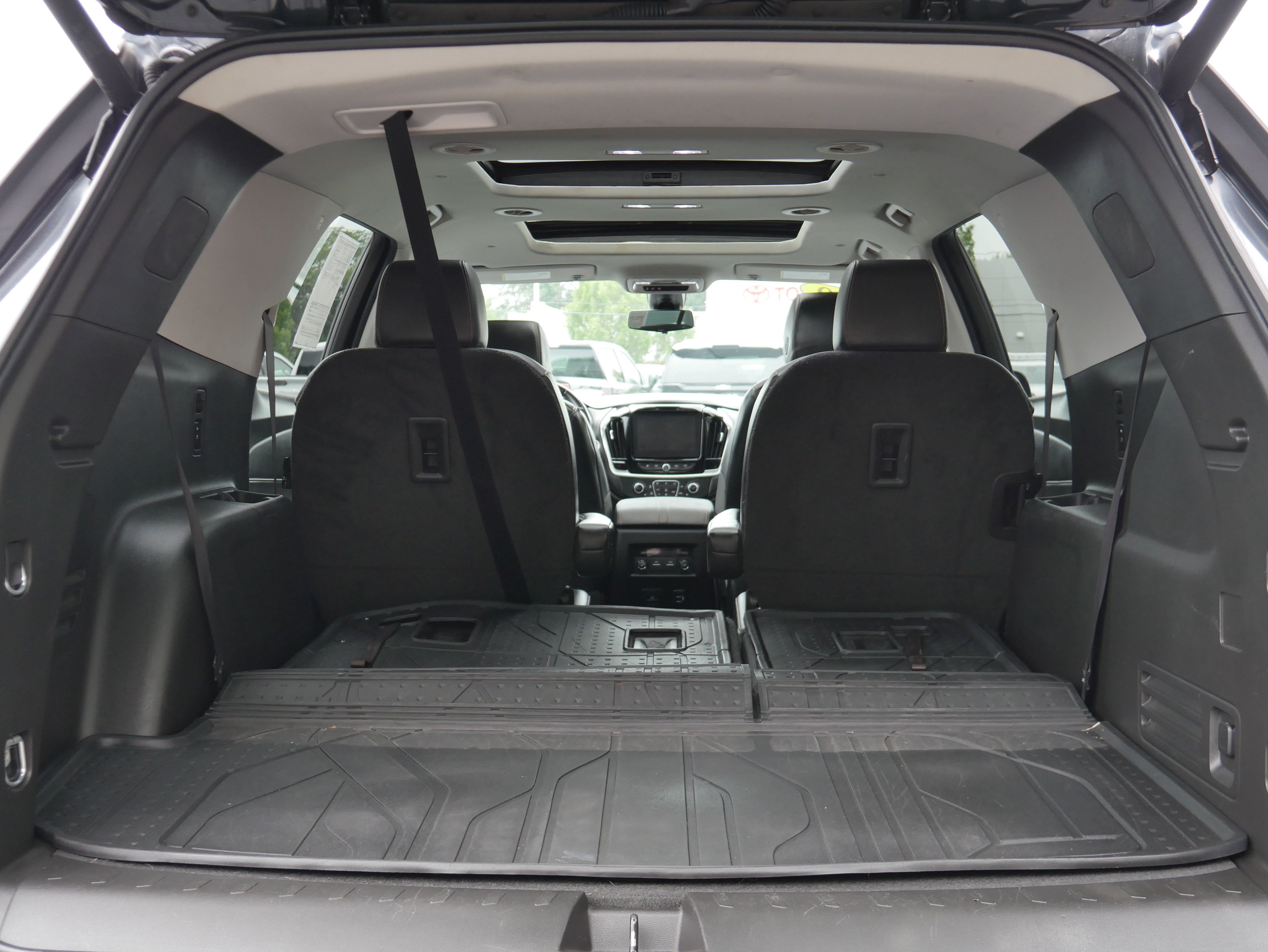 Certified 2019 Chevrolet Traverse LT w/ LT Premium Package AWD/4WD image 7
