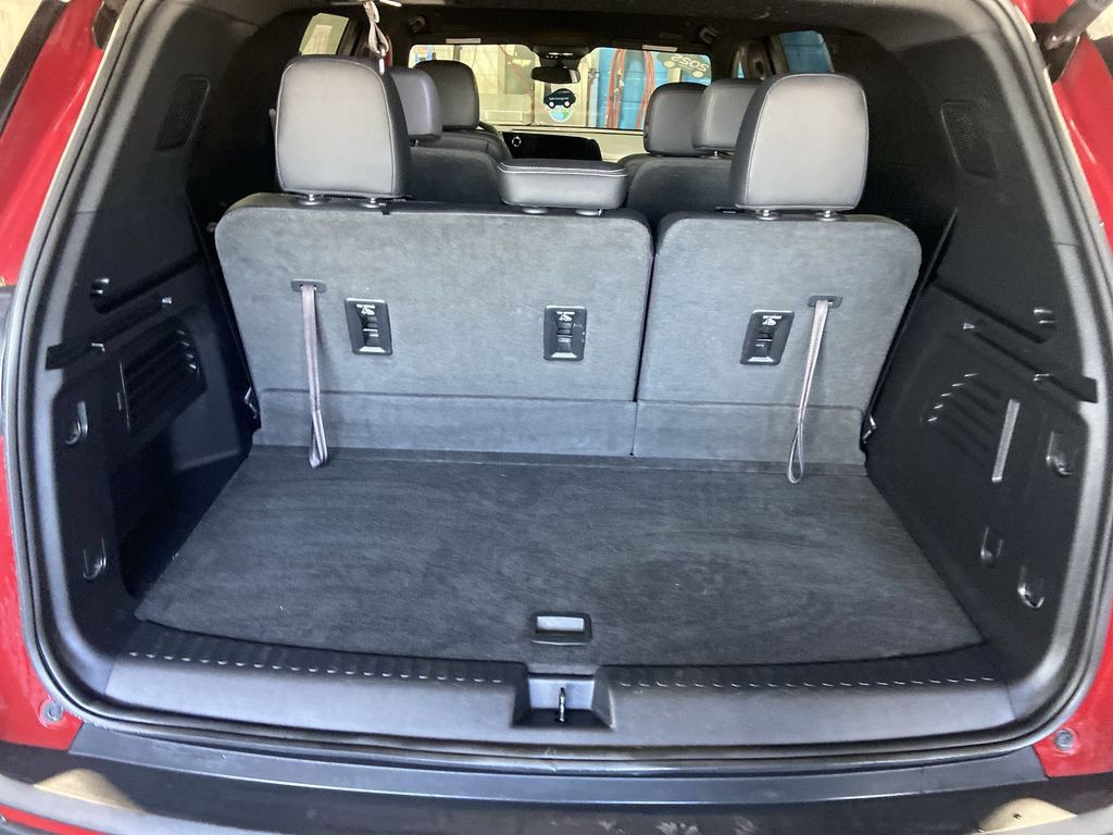 Certified 2025 Chevrolet Traverse LT AWD/4WD image 25