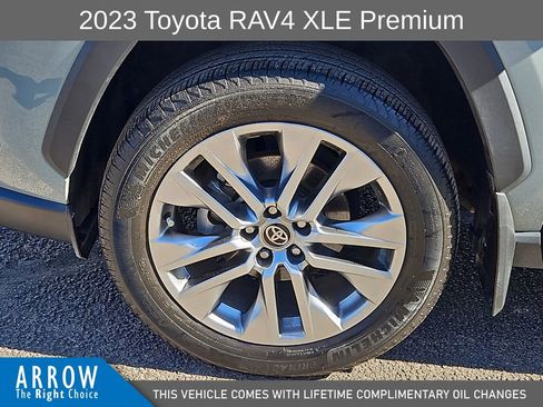 Used 2023 Toyota RAV4 XLE Premium image 17