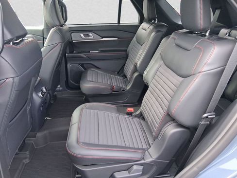 New 2026 Ford Explorer ST-Line w/ ST-Line Street Pack AWD/4WD image 17