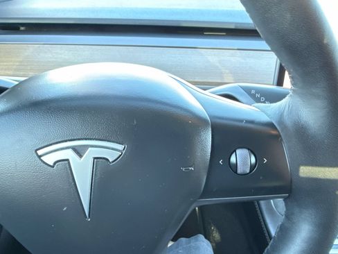 Used 2023 Tesla Model Y Long Range AWD/4WD image 24