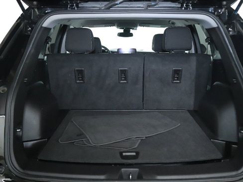 Used 2025 Chevrolet Blazer LT FWD image 30