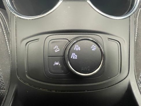 Used 2024 GMC Terrain SLE w/ Elevation Edition AWD/4WD image 18