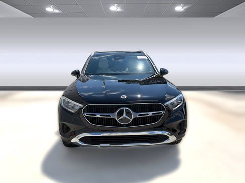Used 2024 Mercedes-Benz GLC 300 4MATIC image 6