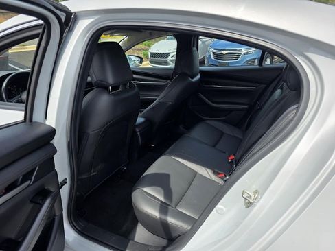 Used 2024 MAZDA MAZDA3 s FWD image 23