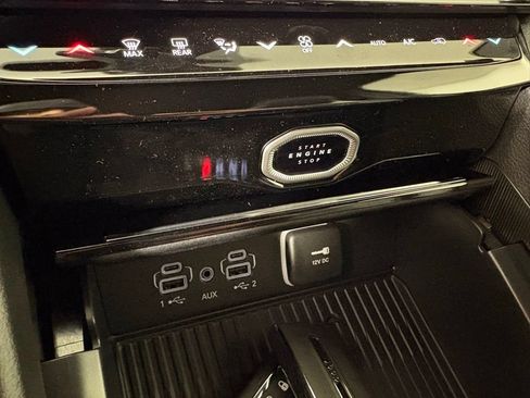 New 2026 Jeep Grand Cherokee Altitude RWD image 32
