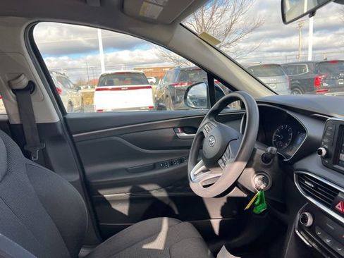 Used 2019 Hyundai Santa Fe SE image 30
