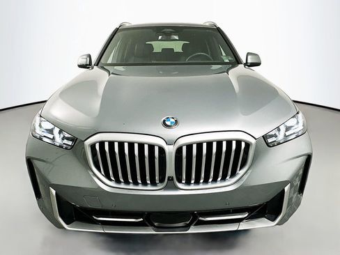 Used 2026 BMW X5 xDrive40i w/ Premium Package AWD/4WD image 2