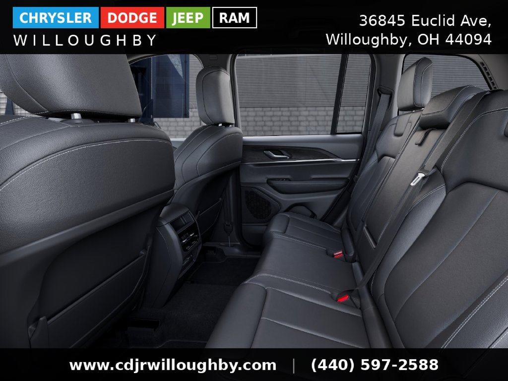 New 2025 Jeep Grand Cherokee Limited w/ Black Appearance Package AWD/4WD image 26