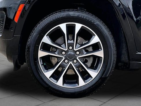 Used 2021 Jeep Grand Cherokee L Overland w/ Luxury Tech Group IV image 11