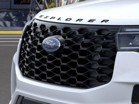 New 2025 Ford Explorer ST-Line w/ Premium Package image 17