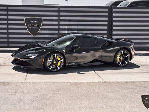 Used 2024 Ferrari SF90 Spider AWD/4WD image 6
