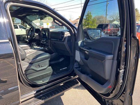 Used 2022 Ford F150 XLT w/ Equipment Group 302A High image 38