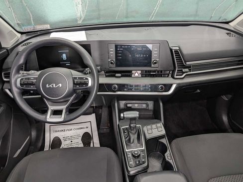Certified 2023 Kia Sportage LX image 17