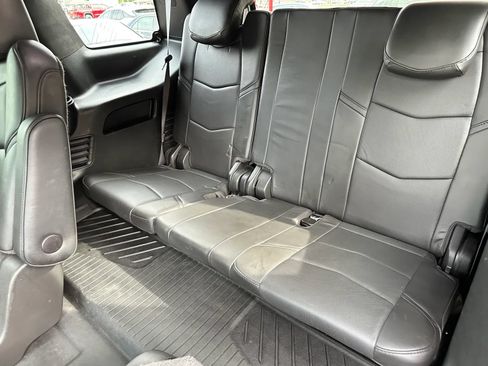 Used 2019 Cadillac Escalade Platinum AWD/4WD image 20
