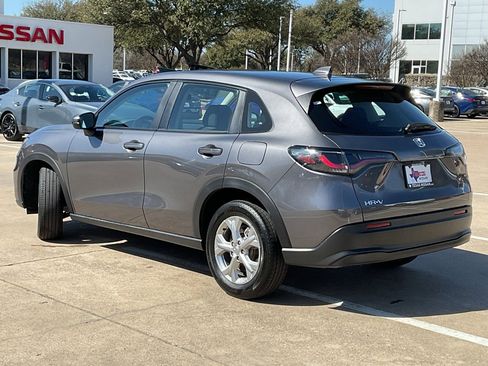 Used 2025 Honda HR-V LX image 7