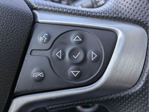 Used 2022 GMC Terrain SLE w/ Driver Convenience Package image 18