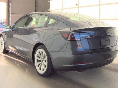 Used 2022 Tesla Model 3 Standard Range image 27