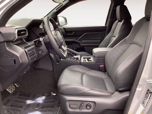 Used 2025 Toyota 4Runner TRD Sport Premium AWD/4WD image 27
