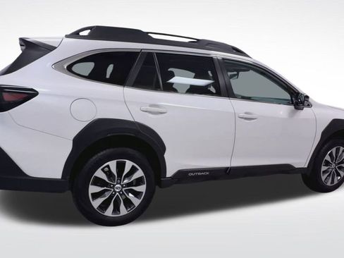 Used 2023 Subaru Outback Limited image 8